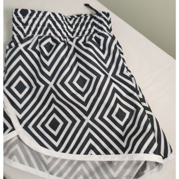 Athletic Works Shorts Women' Size M(8/10) Black White Print Elastic Waist Pullon - Picture 5 of 7